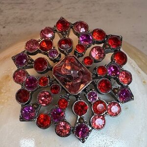 Liz Claiborne Signed Vintage Pink and Red Rhinestone Starburst Brooch